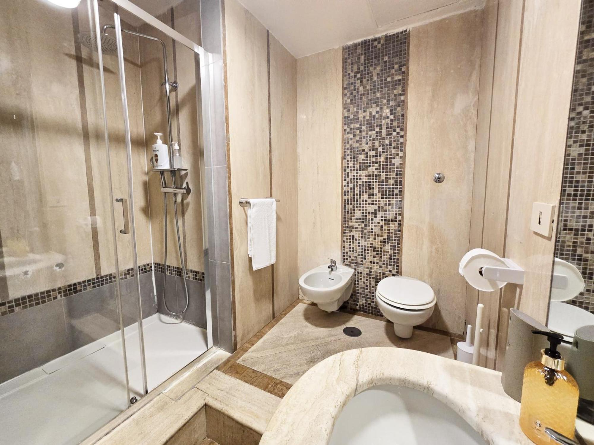 Myomax Guesthouse Рим Екстер'єр фото