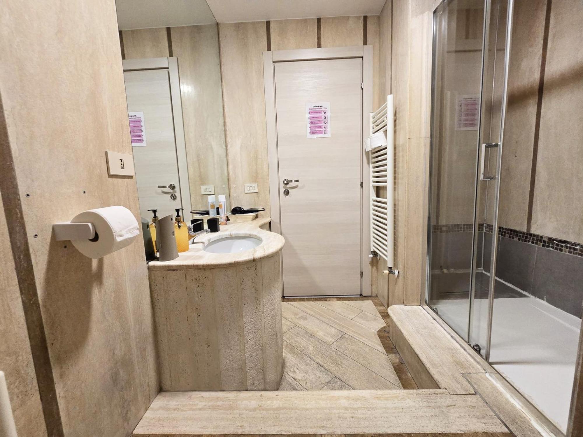 Myomax Guesthouse Рим Екстер'єр фото